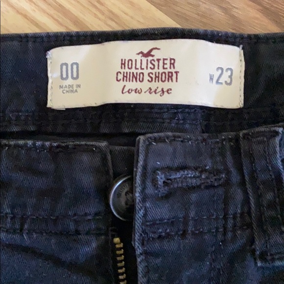 Black shorts - Picture 3 of 3